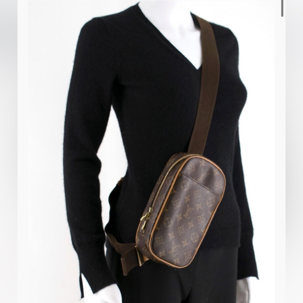 Vintage Louis Vuitton Pochette Gange Crossbody, Sling Bag